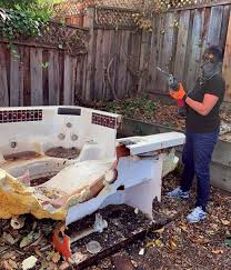 Best Garage Cleanout  in Knoxville, IA